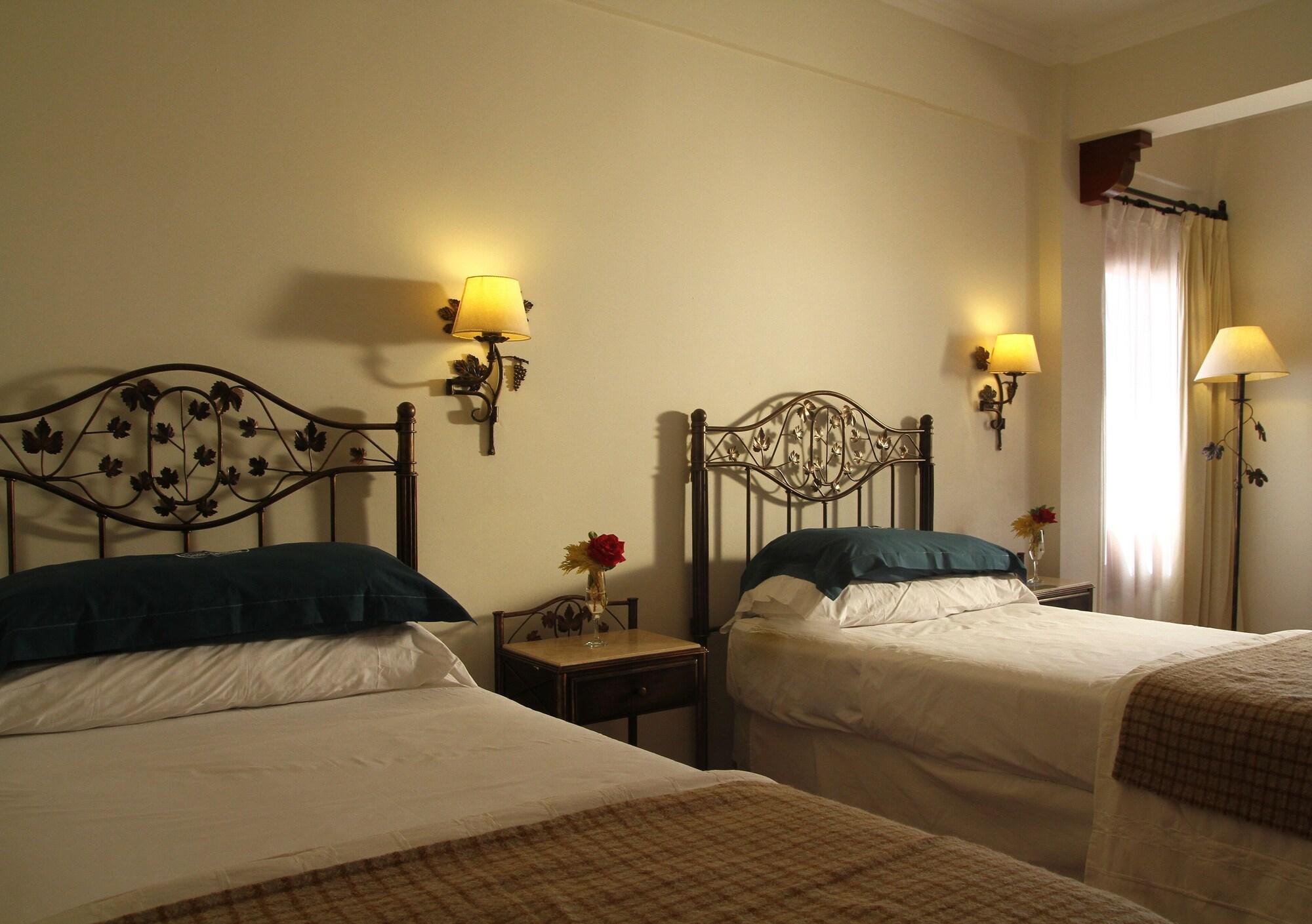 Hotel Asturias กาฟายาเต ภายนอก รูปภาพ